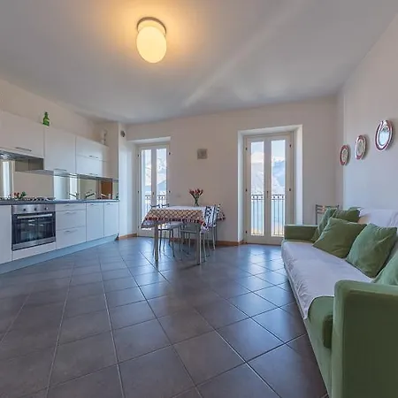 Casa Amarilla * San Siro (Lombardy)