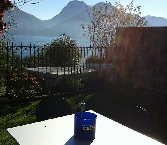 Casa Amarilla Apartment *