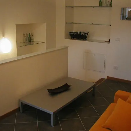 Casa Amarilla * San Siro (Lombardy)