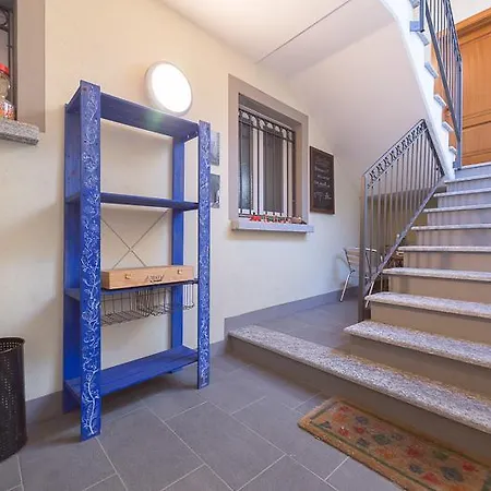 Casa Amarilla