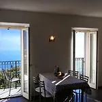 Casa Amarilla